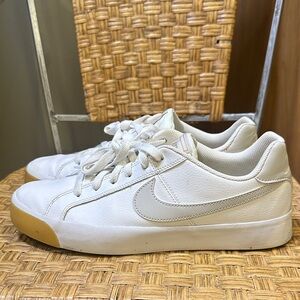 Nike  Court Royale AC Men's Shoes Size:9 White/Gum BQ4222-106